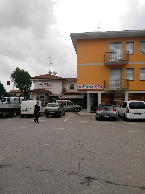 Albergo Trattoria Al Taj Sevegliano Buitenkant foto